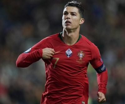 Hattrick Ronaldo Warnai Pesta Gol Portugal ke Gawang Lithuania