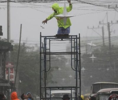 Filipina Dihantam Topan Saat Musim Libur Natal