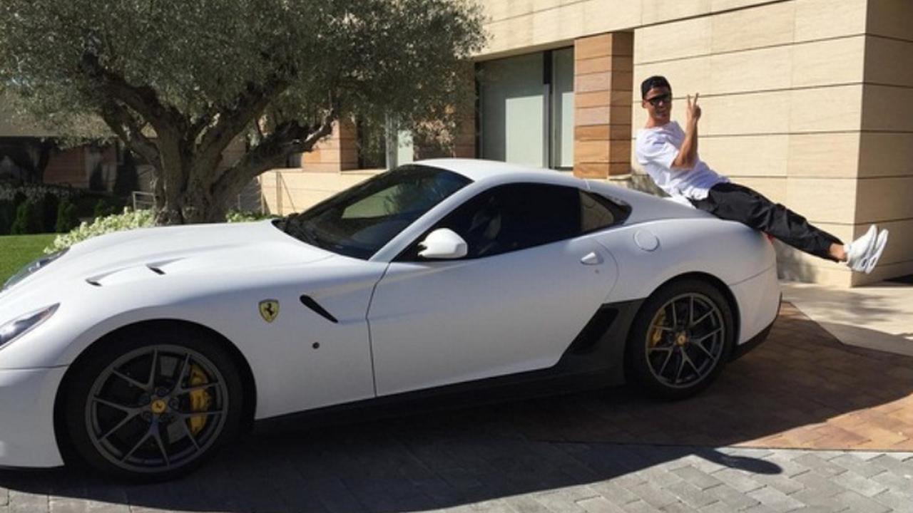 Cristiano Ronaldo Tambah Koleksi Mobil Mewah Berbanderol Rp169 Miliar