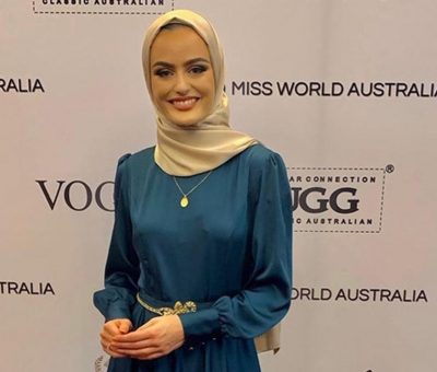 7 Pesona Emma Maree,Miss World Australia 2020 Berhijab