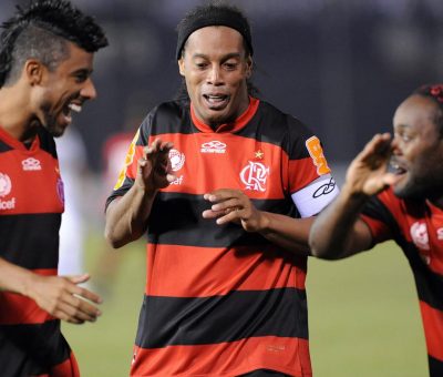 Klausul Nyeleneh Ronaldinho saat Gabung Klub Brasil Flamengo