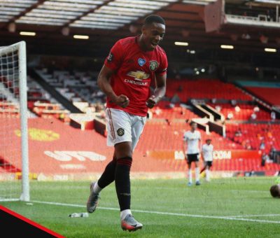 Superstar: Anthony Martial, Pahlawan Manchester United