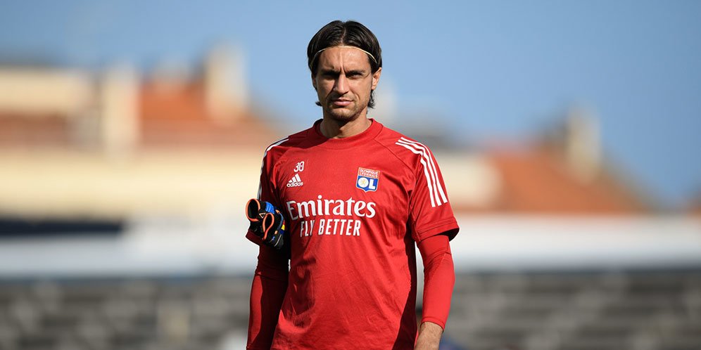 Resmi, AC Milan Rekrut Ciprian Tatarusanu