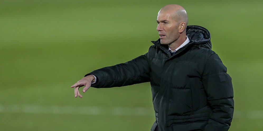 Zinedine Zidane Biarkan Masa Depannya di Real Madrid Tetap Kabur